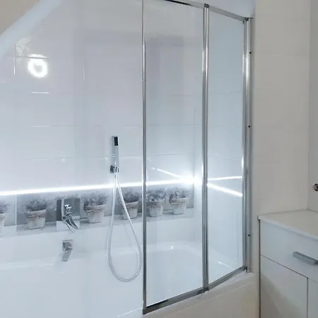 4 Bedroom Amazing In Nyaraló