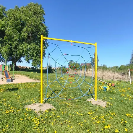 Nyaraló 4 Bedroom Amazing In *